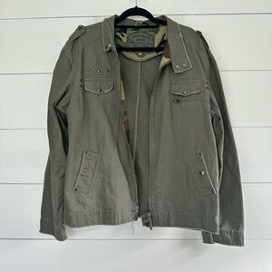 Whispering Smith Men’s Extra Large Green Military Vintage Jacket